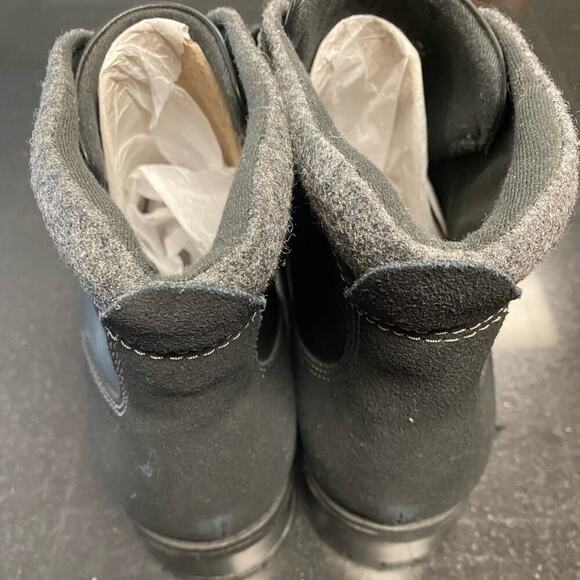 CLARKS WOMENS “COMBAT” BOOT SIZE 11 NWOT - Picture 4 of 6